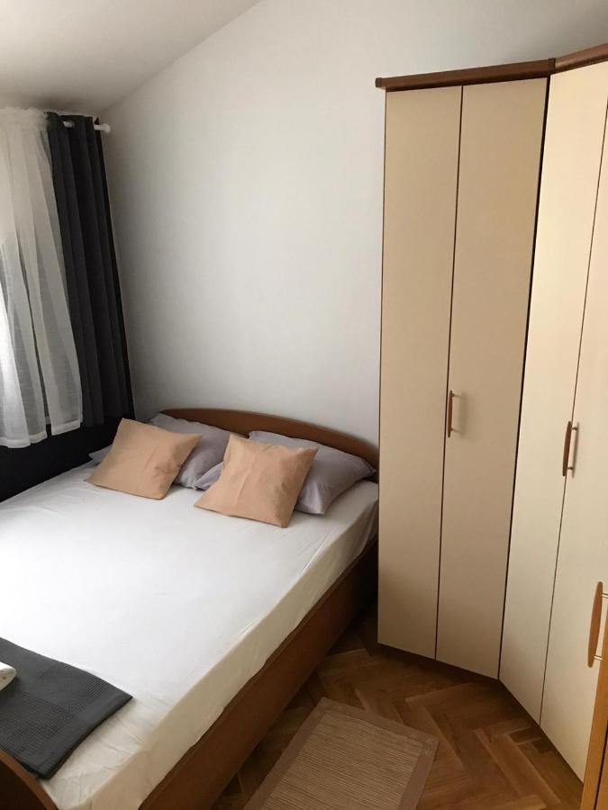Apartman Jumic Малинска Екстериор снимка