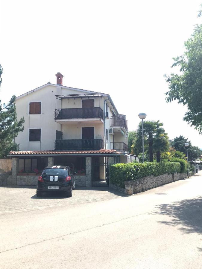 Apartman Jumic Малинска Екстериор снимка